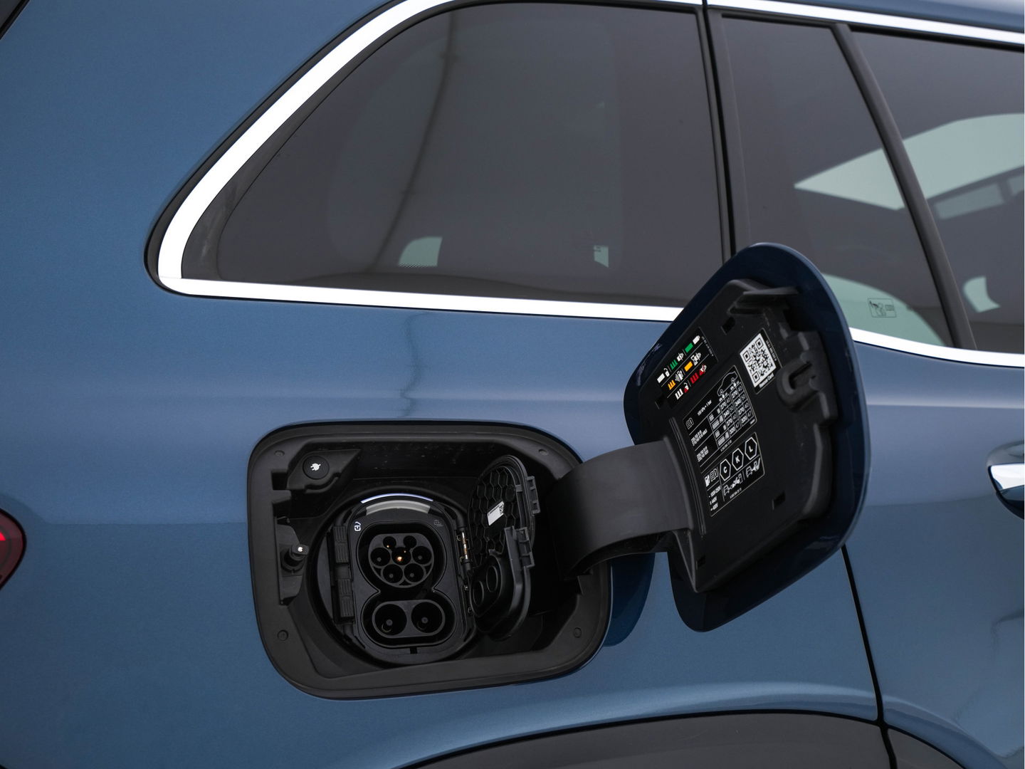 Mercedes-Benz EQB 300 4MATIC AMG-Line 67 kWh [ 3-Fase ] (INCL-BTW) *PANO | HEAD-UP | LEATHER-MICROFIBRE | MEMORY-PACK | WIDE-SCREEN-COCKPIT | FULL-LED | BLINDSPOT | AMBIENT-LIGHT | TOPVIEW | NAVI-FULLMAP | DAB+ | COMFORT/SEATS | ...