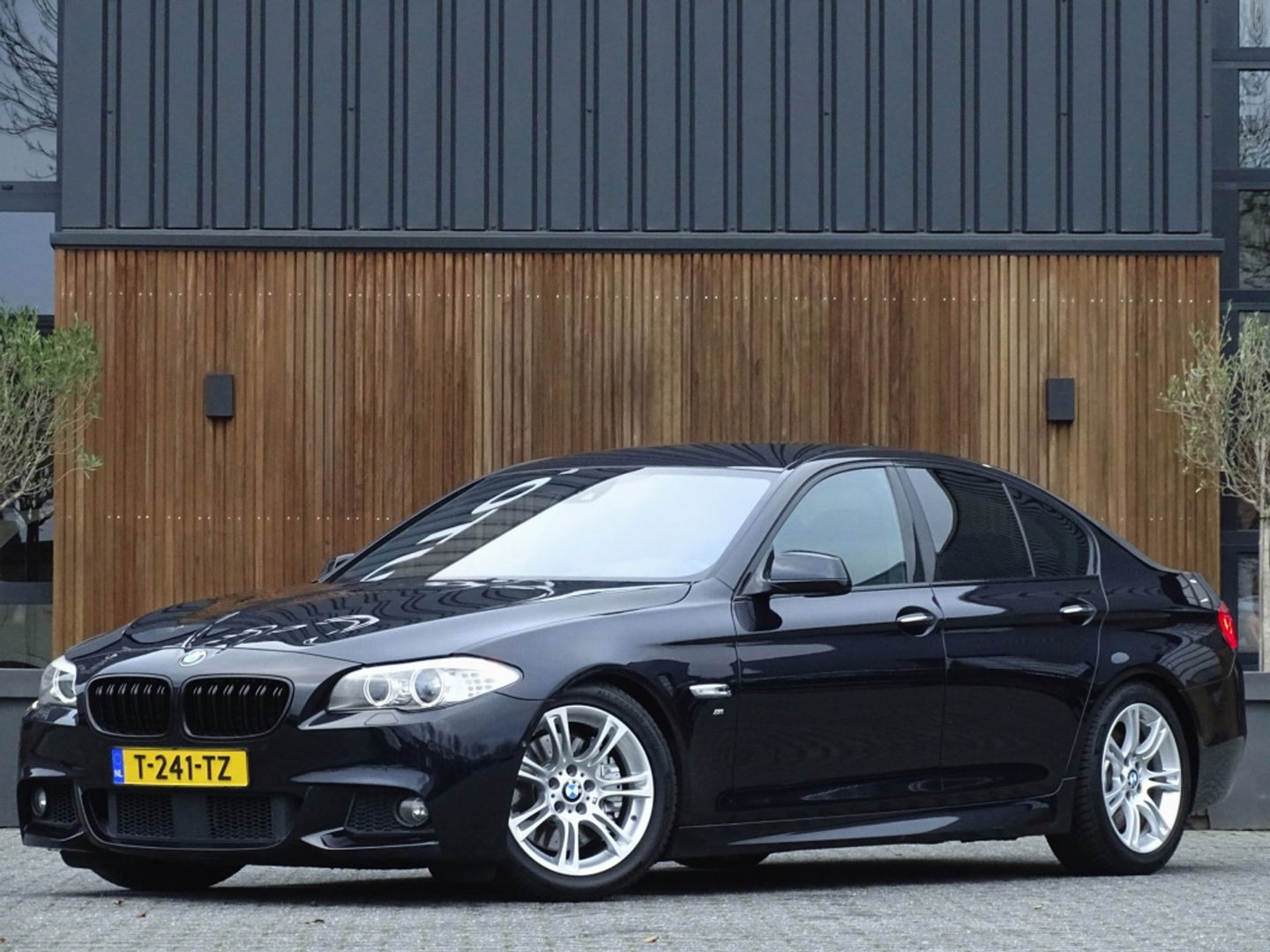 BMW 5 Serie 535i TwinTurbo 306PK / Executive / M Sport / LED