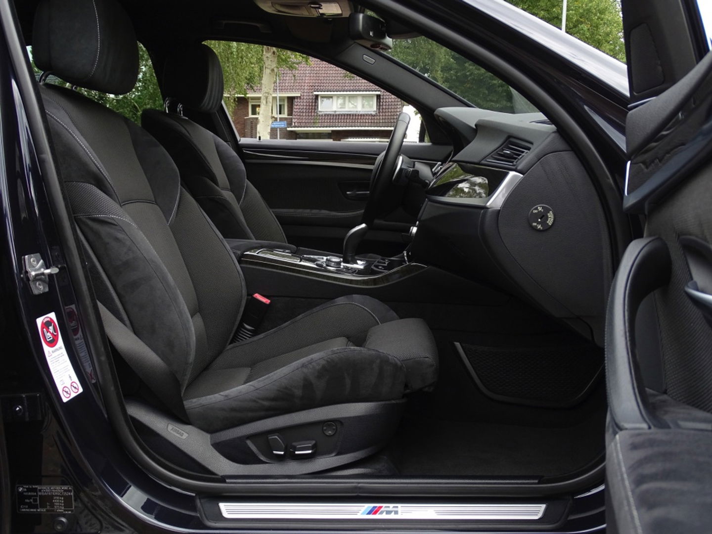 BMW 5 Serie 535i TwinTurbo 306PK / Executive / M Sport / LED