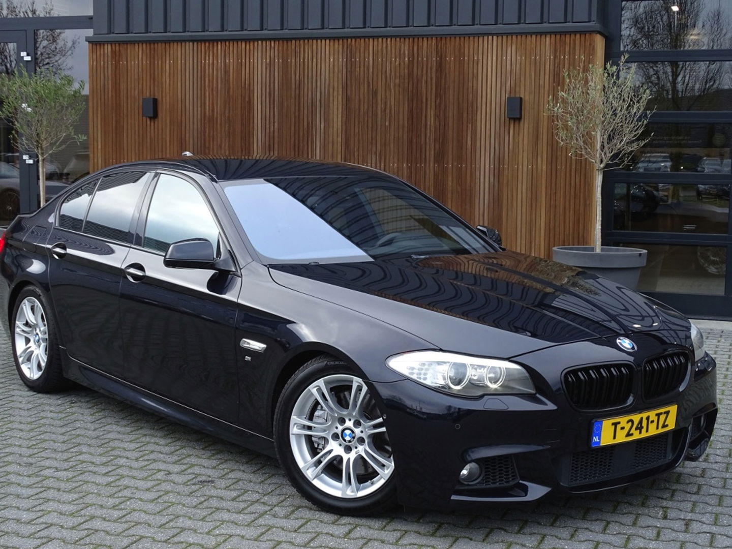 BMW 5 Serie 535i TwinTurbo 306PK / Executive / M Sport / LED