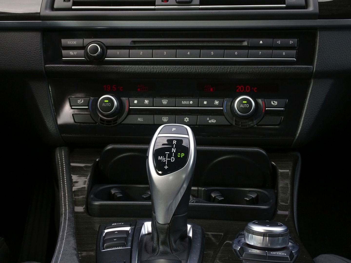 BMW 5 Serie 535i TwinTurbo 306PK / Executive / M Sport / LED