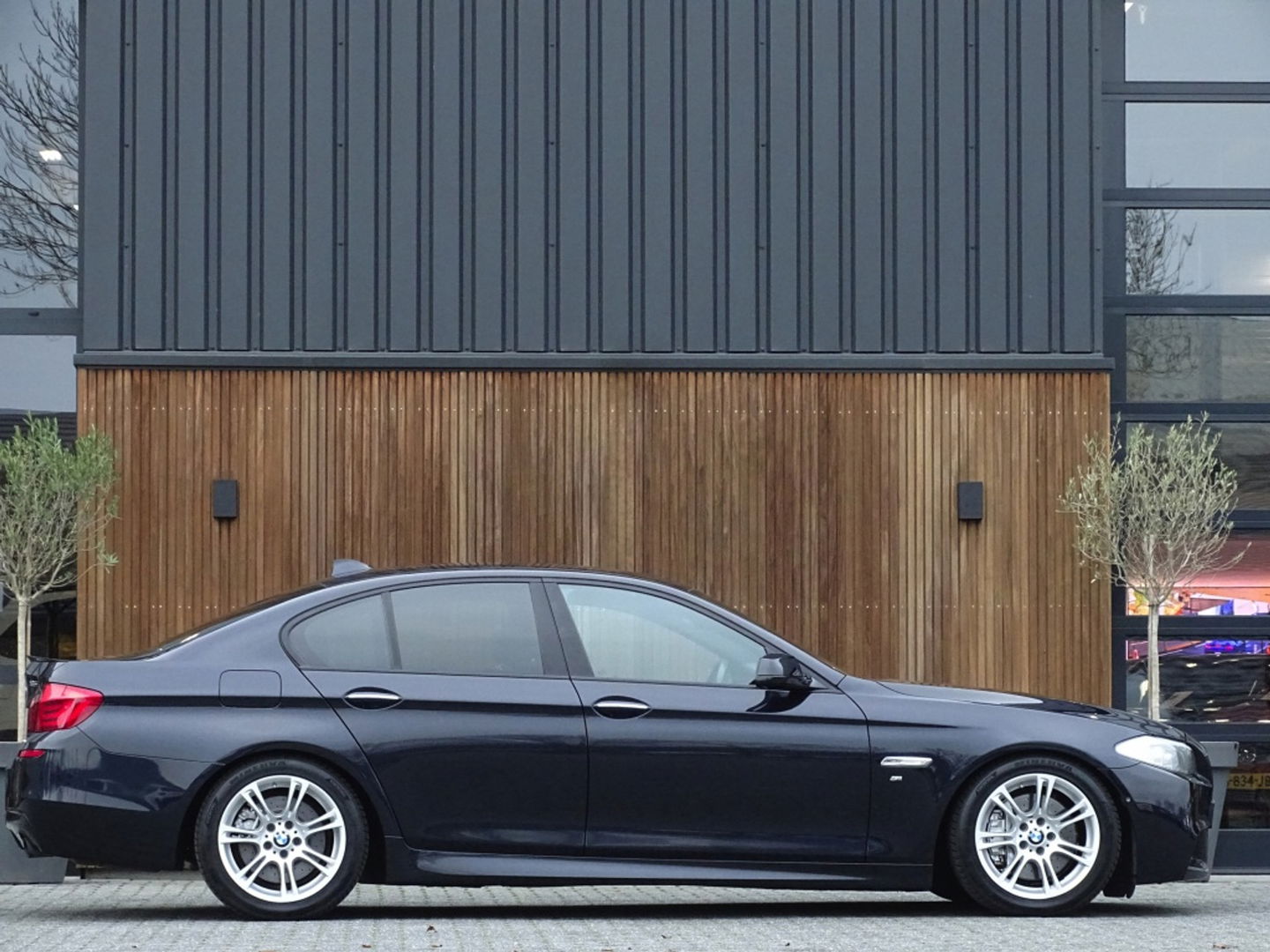 BMW 5 Serie 535i TwinTurbo 306PK / Executive / M Sport / LED