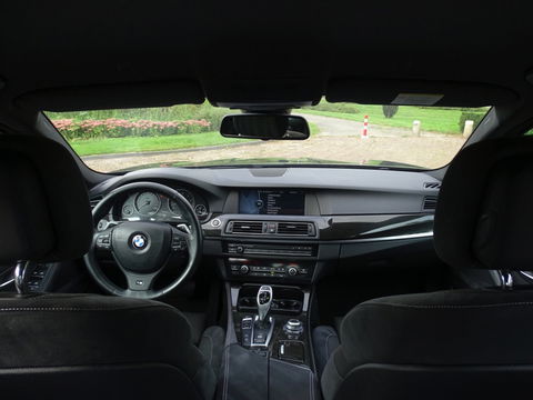BMW 5 Serie 535i TwinTurbo 306PK / Executive / M Sport / LED