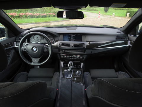 BMW 5 Serie 535i TwinTurbo 306PK / Executive / M Sport / LED