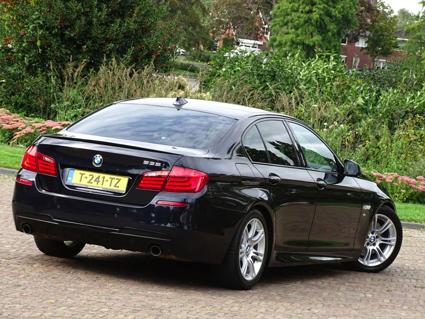 BMW 5 Serie 535i TwinTurbo 306PK / Executive / M Sport / LED