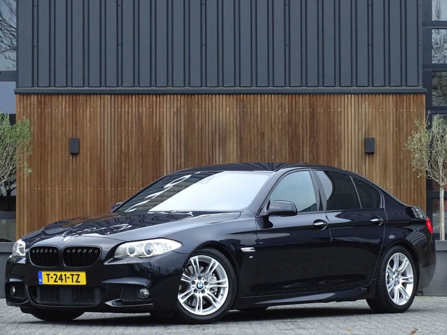 BMW 5 Serie 535i TwinTurbo 306PK / Executive / M Sport / LED