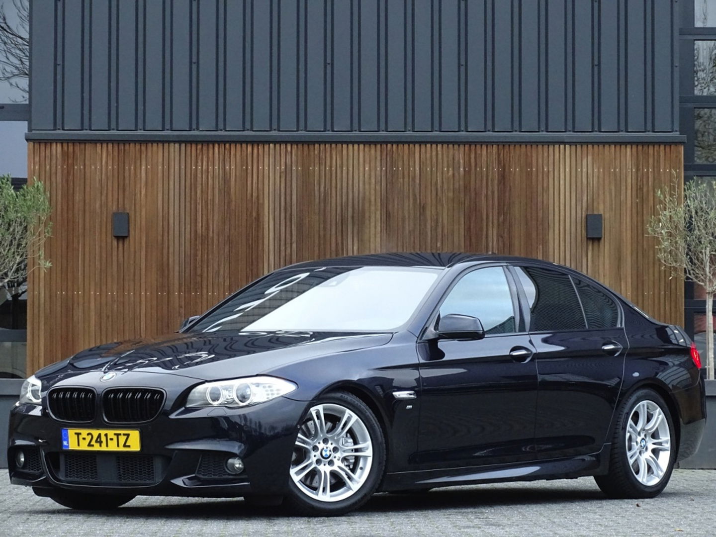 BMW 5 Serie 535i TwinTurbo 306PK / Executive / M Sport / LED