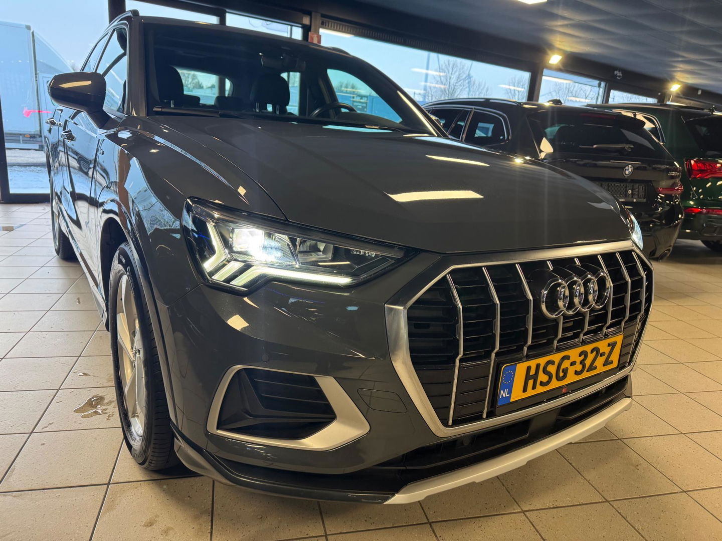 Audi Q3 35 TFSI S Line Automaat Panorama Camera Navigatie Matrix Led
