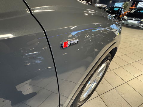 Audi Q3 35 TFSI S Line Automaat Panorama Camera Navigatie Matrix Led