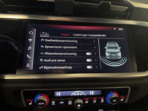 Audi Q3 35 TFSI S Line Automaat Panorama Camera Navigatie Matrix Led