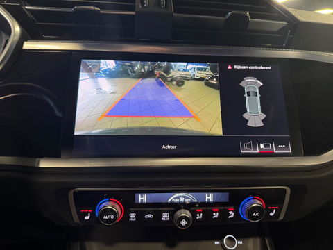 Audi Q3 35 TFSI S Line Automaat Panorama Camera Navigatie Matrix Led
