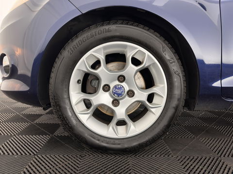 Ford Fiesta 1.6 TDCi ECOnetic Titanium *LEATHER-FABRIC | NAVI-FULLMAP | HEATED-COMFORTSEATS | ECC | PDC | CRUISE | PRIVACY-GLASS | 14''ALU*