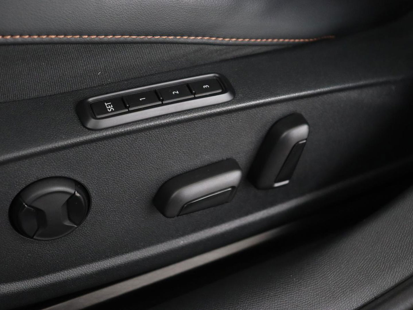 CUPRA Formentor 1.4 eHybrid VZ | 245pk | Stoelverwarming | Adaptive cruise | Memory | Camera | Navigatie | Sfeerverlichting | Keyless | Full LED | Sportstoelen | PHEV | Plug In