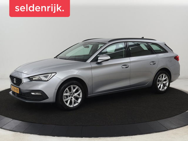 SEAT Leon - 1.0 eTSI Style | Trekhaak | Camera | Carplay | Full LED | Navigatie | Cruise control | Parkeerhulp | Climate control | Bluetooth