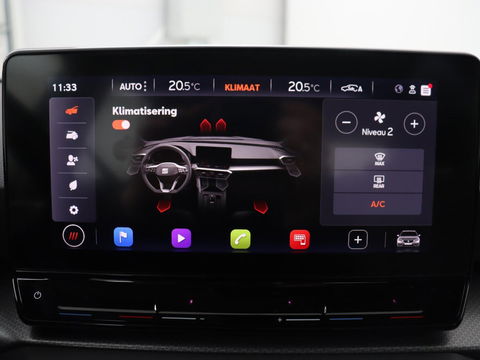 SEAT Leon 1.0 eTSI Style | Trekhaak | Camera | Carplay | Full LED | Navigatie | Cruise control | Parkeerhulp | Climate control | Bluetooth