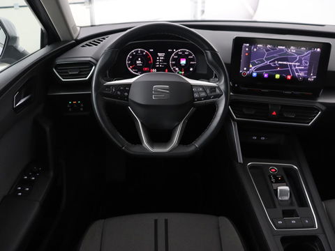 SEAT Leon 1.0 eTSI Style | Trekhaak | Camera | Carplay | Full LED | Navigatie | Cruise control | Parkeerhulp | Climate control | Bluetooth