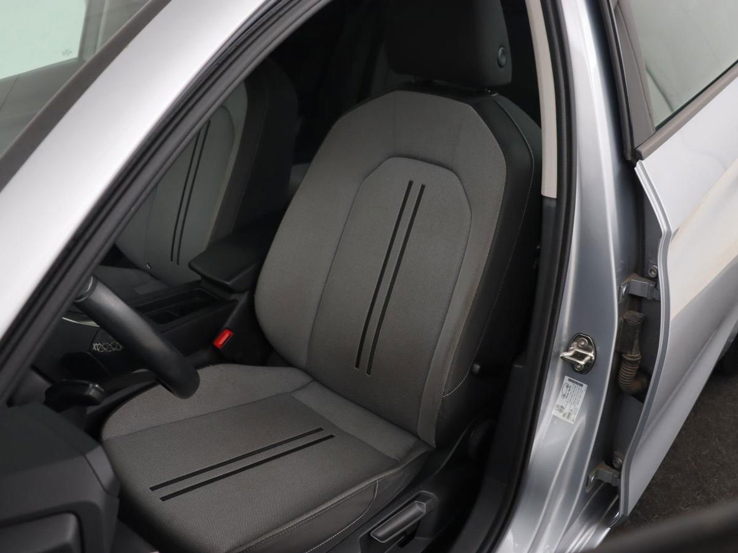 SEAT Leon 1.0 eTSI Style | Trekhaak | Camera | Carplay | Full LED | Navigatie | Cruise control | Parkeerhulp | Climate control | Bluetooth