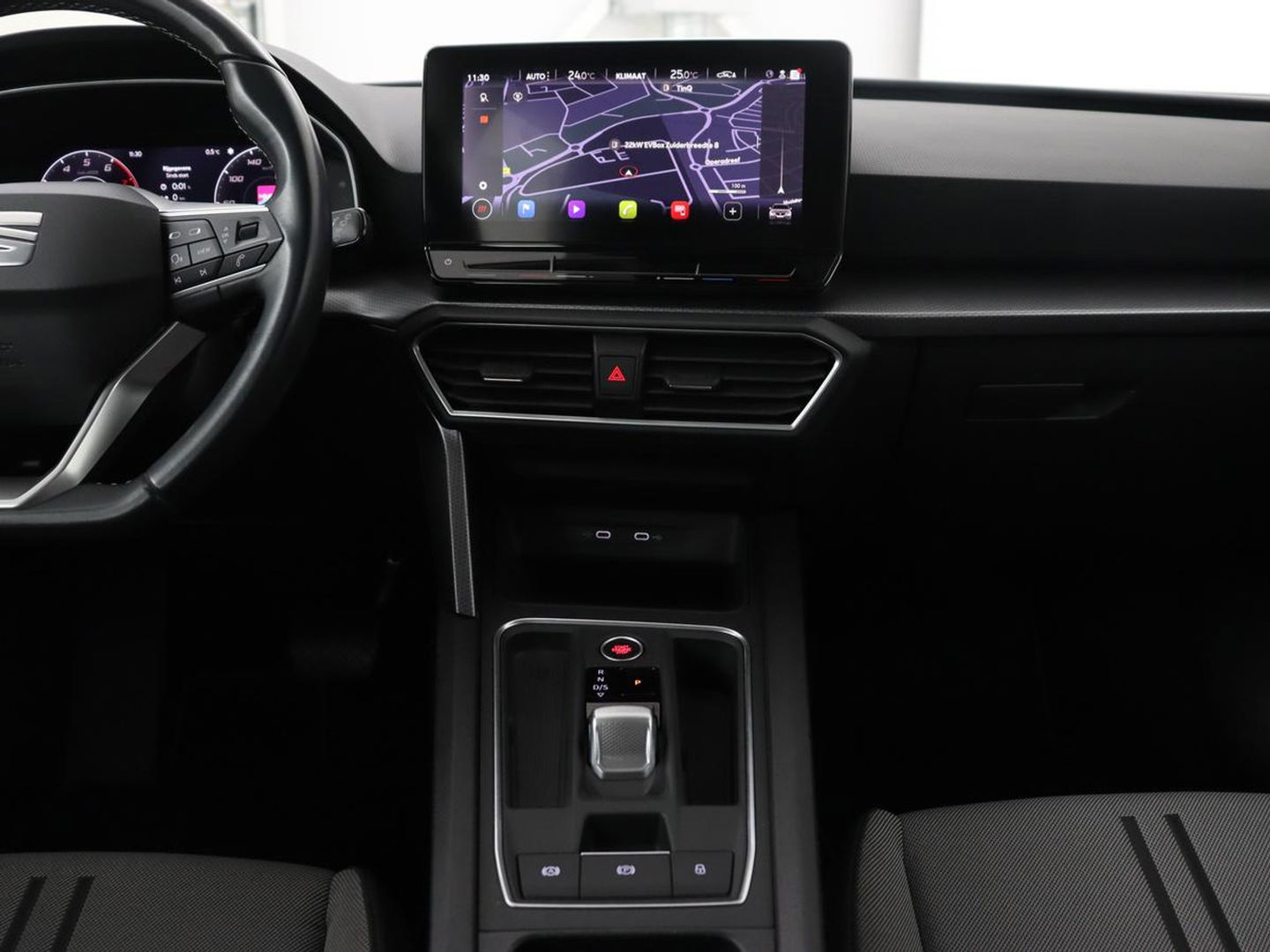 SEAT Leon 1.0 eTSI Style | Trekhaak | Camera | Carplay | Full LED | Navigatie | Cruise control | Parkeerhulp | Climate control | Bluetooth