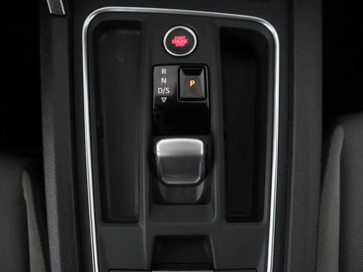 SEAT Leon 1.0 eTSI Style | Trekhaak | Camera | Carplay | Full LED | Navigatie | Cruise control | Parkeerhulp | Climate control | Bluetooth