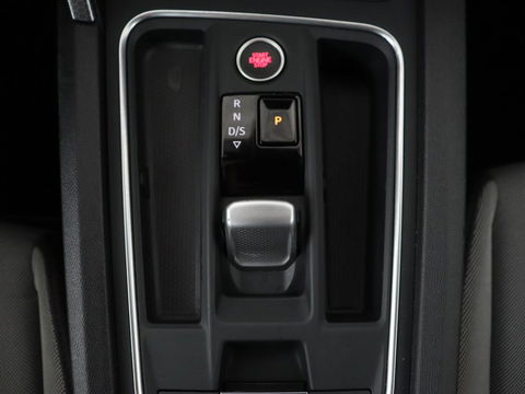 SEAT Leon 1.0 eTSI Style | Trekhaak | Camera | Carplay | Full LED | Navigatie | Cruise control | Parkeerhulp | Climate control | Bluetooth