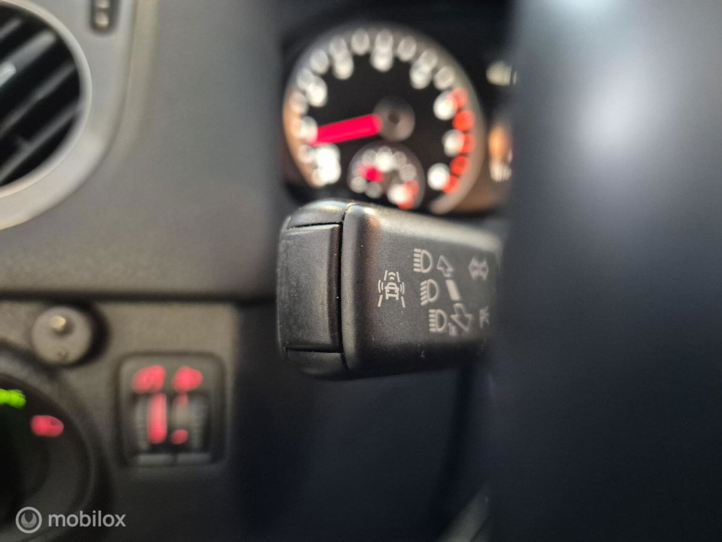 Volkswagen Tiguan 1.4 TSI Sport&Style, 100% Dealer onderhouden! 1e Eigenaar!