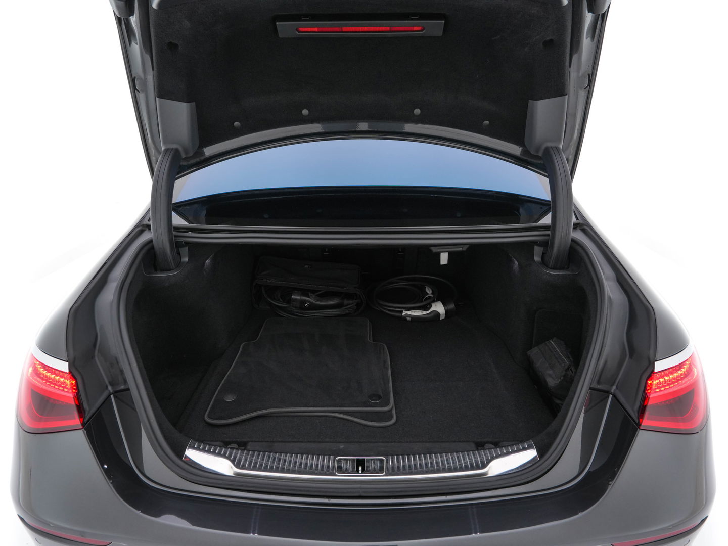 Mercedes-Benz S-Klasse 580 e 4MATIC Lang [ Plug-In ] (INCL-BTW) Aut. *PANO | NAVI-FULLMAP | DISTRONIC | BURMESTER-AUDIO | TOP-VIEW | KEYLESS | FULL-LED | DIGITAL-COCKPIT | AMBIENT-LIGHT | HEATED/VENTILATED-SEATS |...*