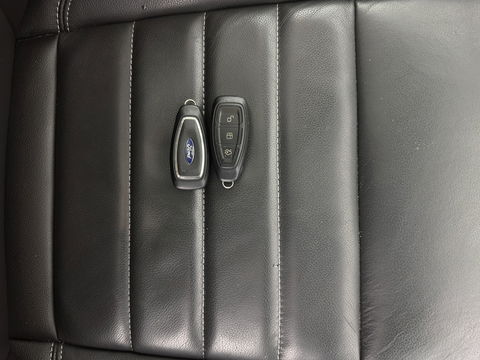 Ford C-MAX 2.0 Plug-in Hybrid Titanium Plus (⚠️) Aut. *PANO | LEATHER | NAVI-FULLMAP | KEYLESS | CAMERA | COMFORT-SEATS | ECC | PDC | 17"ALU*