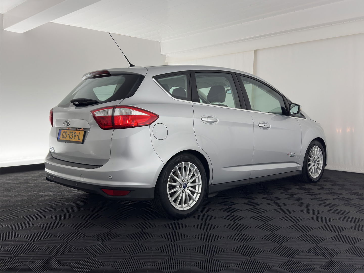 Ford C-MAX 2.0 Plug-in Hybrid Titanium Plus (⚠️) Aut. *PANO | LEATHER | NAVI-FULLMAP | KEYLESS | CAMERA | COMFORT-SEATS | ECC | PDC | 17"ALU*