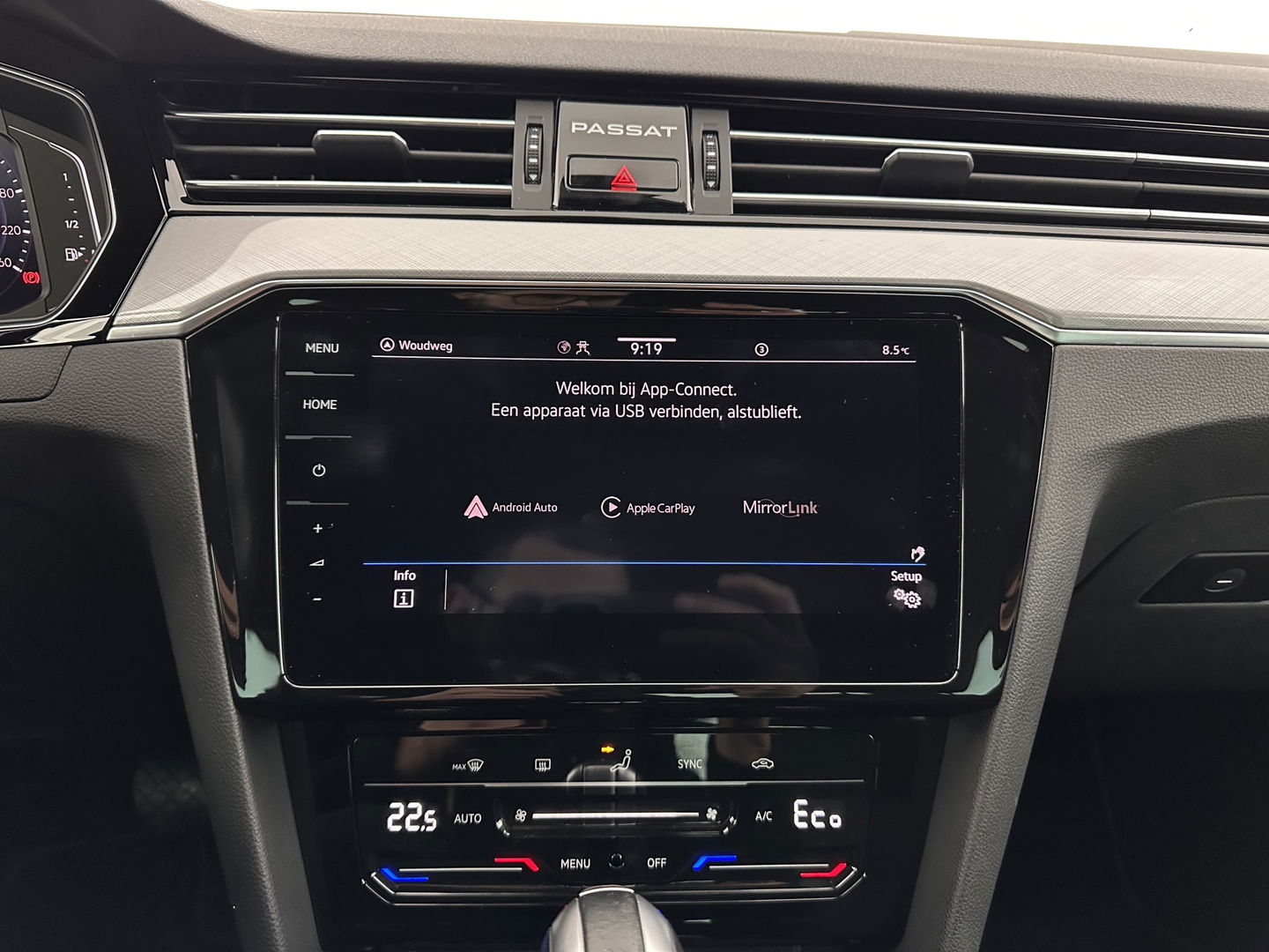 Volkswagen Passat 1.4 TSI PHEV GTE Business (INCL-BTW) Aut. *FULL-LED | DIGI-COCKPIT | ADAPTIVE-CRUISE | NAVI-FULLMAP | KEYLESS | DAB+ | COMFORT-SEATS | SHIFTPADDLES | PRIVACY-GLASS | PDC | CAMERA | CARPLAY | 17''ALU*