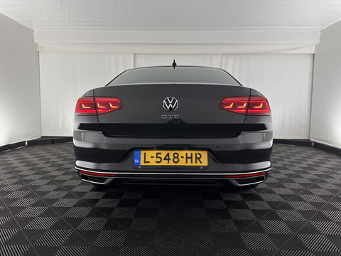 Volkswagen Passat 1.4 TSI PHEV GTE Business (INCL-BTW) Aut. *FULL-LED | DIGI-COCKPIT | ADAPTIVE-CRUISE | NAVI-FULLMAP | KEYLESS | DAB+ | COMFORT-SEATS | SHIFTPADDLES | PRIVACY-GLASS | PDC | CAMERA | CARPLAY | 17''ALU*