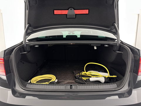 Volkswagen Passat 1.4 TSI PHEV GTE Business (INCL-BTW) Aut. *FULL-LED | DIGI-COCKPIT | ADAPTIVE-CRUISE | NAVI-FULLMAP | KEYLESS | DAB+ | COMFORT-SEATS | SHIFTPADDLES | PRIVACY-GLASS | PDC | CAMERA | CARPLAY | 17''ALU*