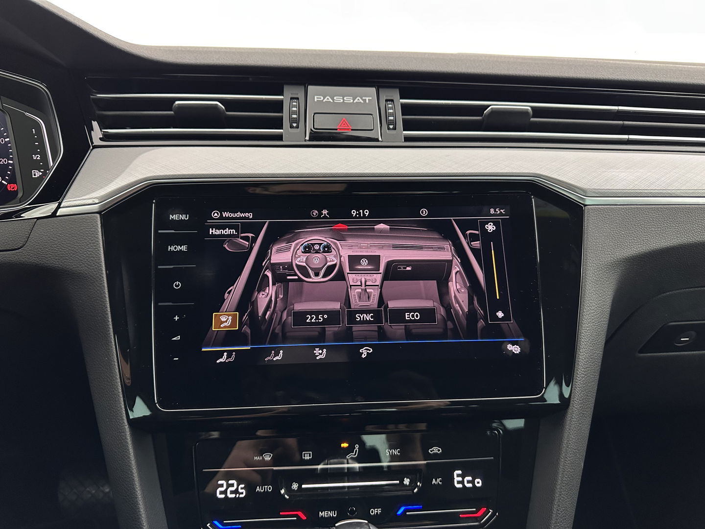 Volkswagen Passat 1.4 TSI PHEV GTE Business (INCL-BTW) Aut. *FULL-LED | DIGI-COCKPIT | ADAPTIVE-CRUISE | NAVI-FULLMAP | KEYLESS | DAB+ | COMFORT-SEATS | SHIFTPADDLES | PRIVACY-GLASS | PDC | CAMERA | CARPLAY | 17''ALU*