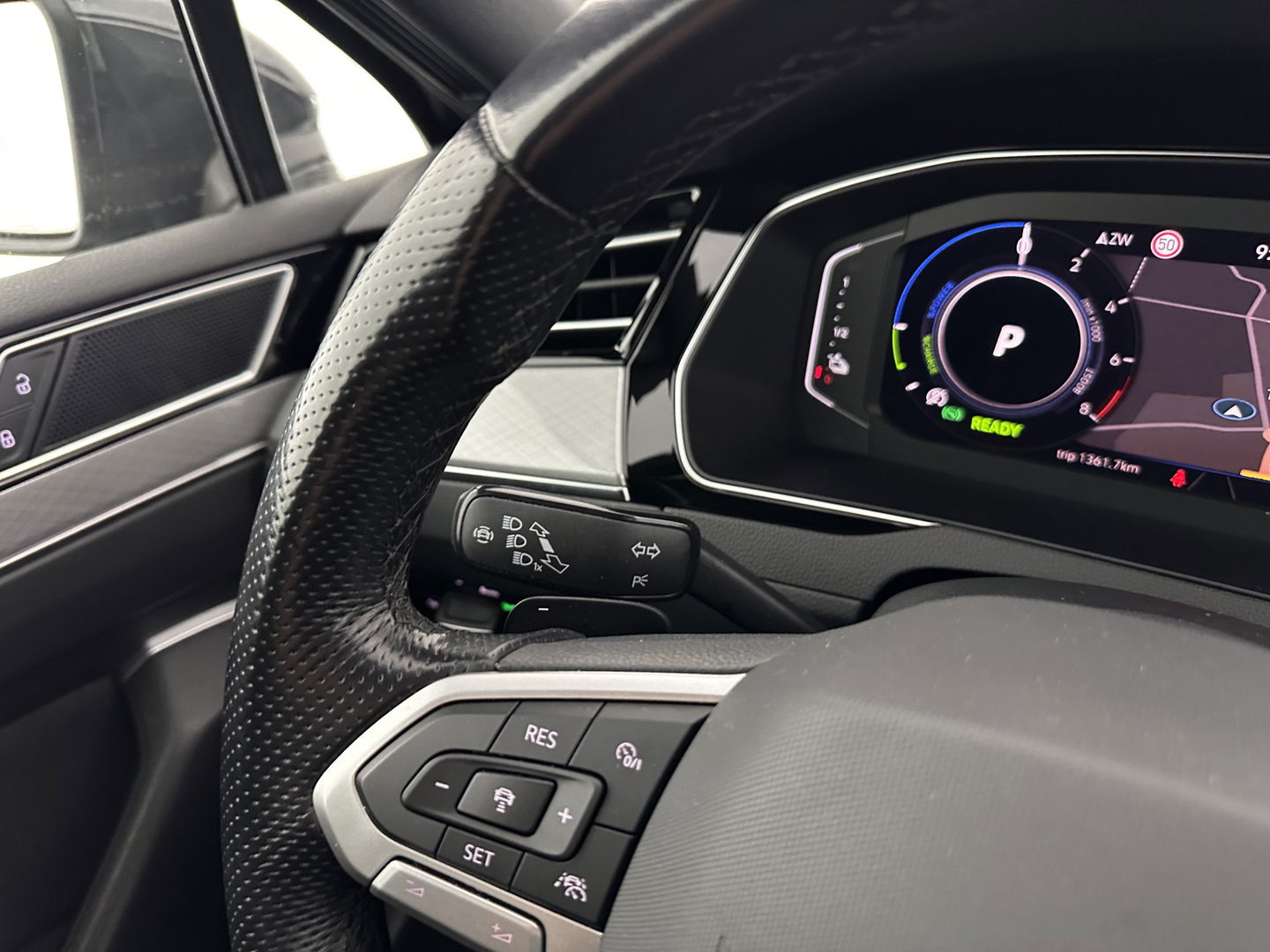 Volkswagen Passat 1.4 TSI PHEV GTE Business (INCL-BTW) Aut. *FULL-LED | DIGI-COCKPIT | ADAPTIVE-CRUISE | NAVI-FULLMAP | KEYLESS | DAB+ | COMFORT-SEATS | SHIFTPADDLES | PRIVACY-GLASS | PDC | CAMERA | CARPLAY | 17''ALU*