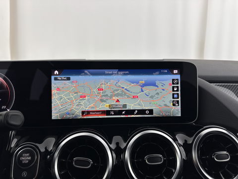 Mercedes-Benz B-Klasse 180 AMG-Line Business Solution (INCL-BTW) *LEATHER-MICROFIBRE | WIDESCREEN-COCKPIT | FULL-LED | BLINDSPOT | CAMERA | NAVI-FULLMAP | DAB+ | ECC | SHIFTPADDLES | CRUISE | HEATED-SPORTSEATS | TOWBAR | 18''ALU*