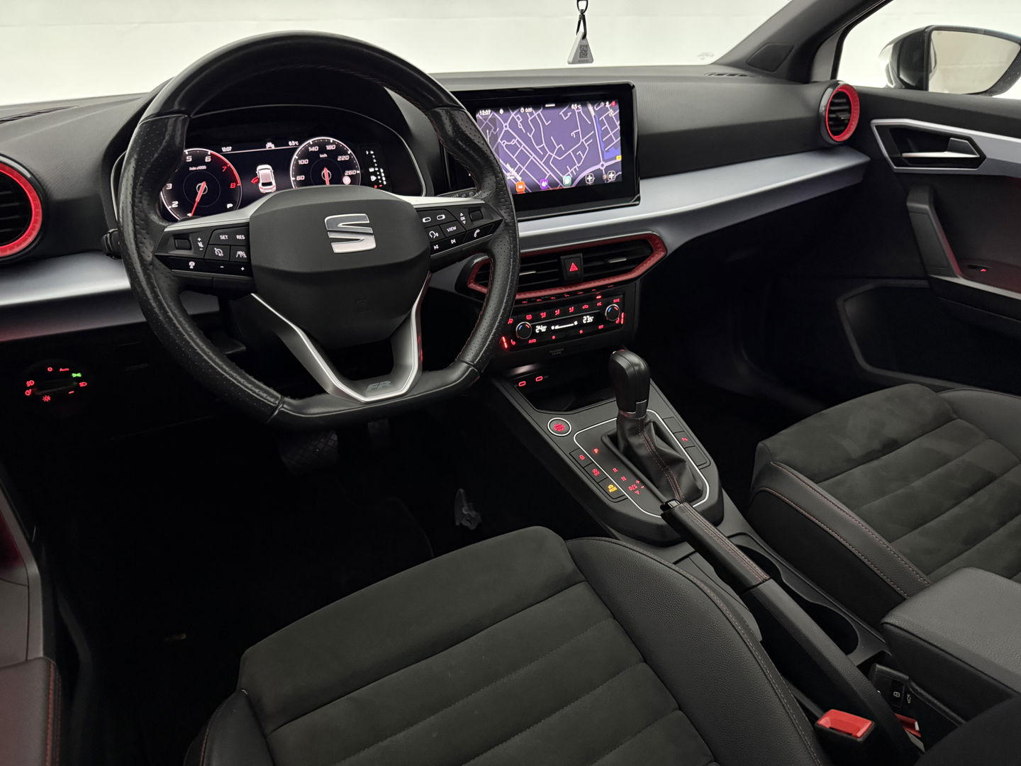 SEAT Ibiza 1.0 EcoTSI FR | Pano | Virtual | Camera | Sfeer | Adap. Cruise | Stoelverw. | Keyless | Carplay