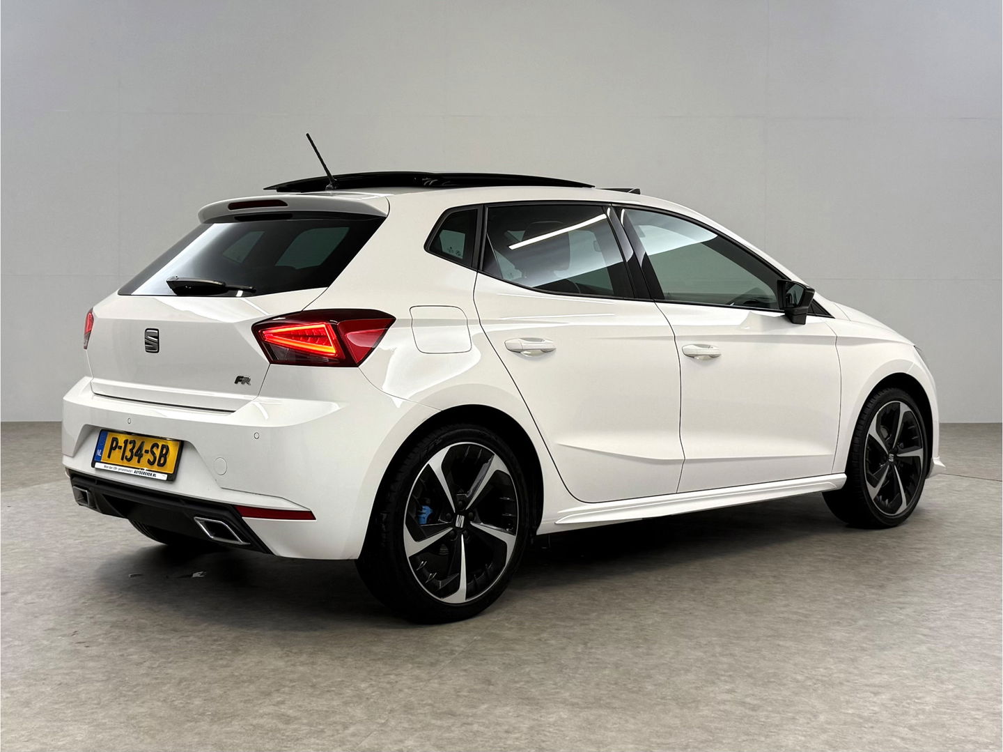 SEAT Ibiza 1.0 EcoTSI FR | Pano | Virtual | Camera | Sfeer | Adap. Cruise | Stoelverw. | Keyless | Carplay