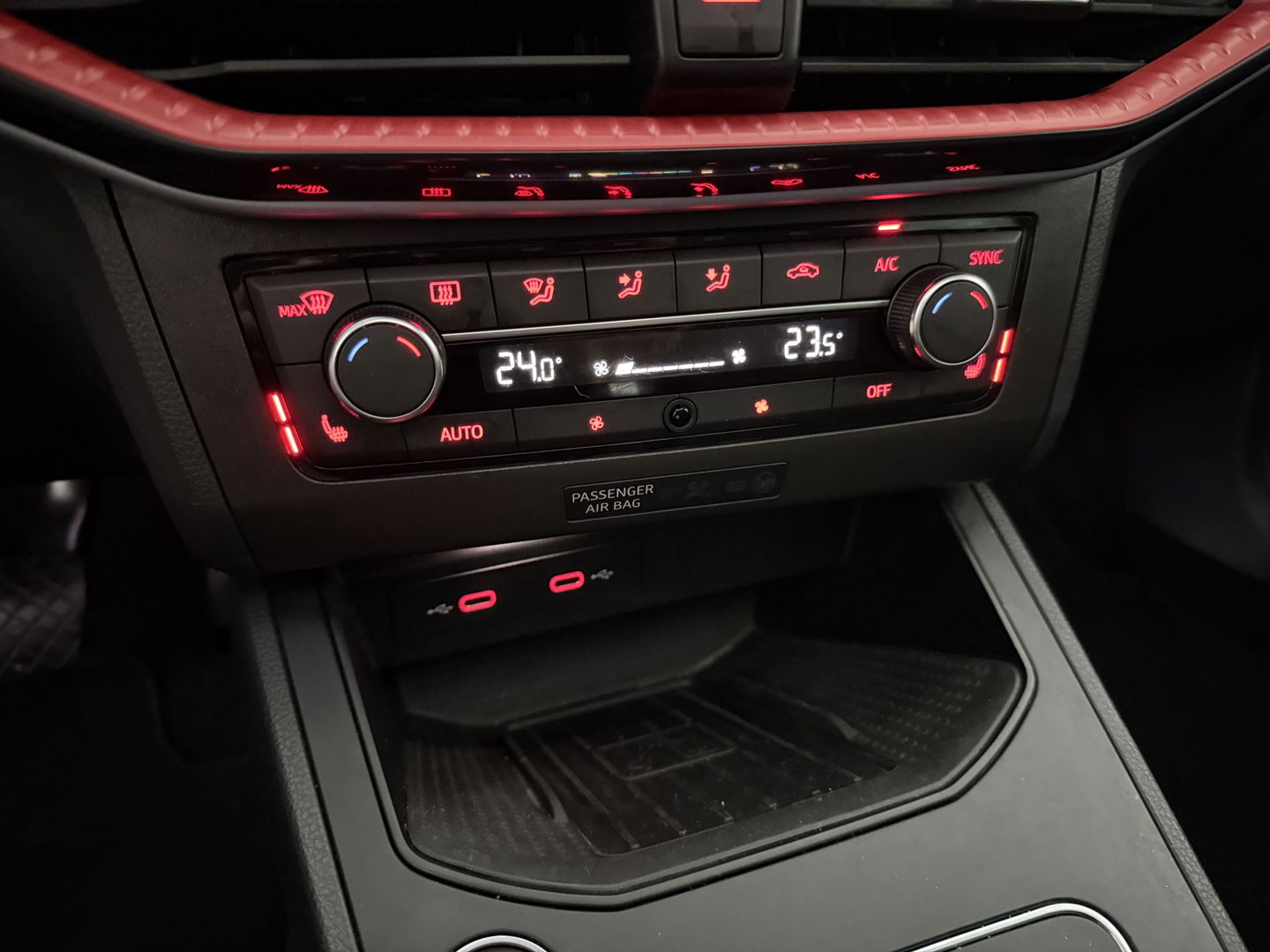 SEAT Ibiza 1.0 EcoTSI FR | Pano | Virtual | Camera | Sfeer | Adap. Cruise | Stoelverw. | Keyless | Carplay