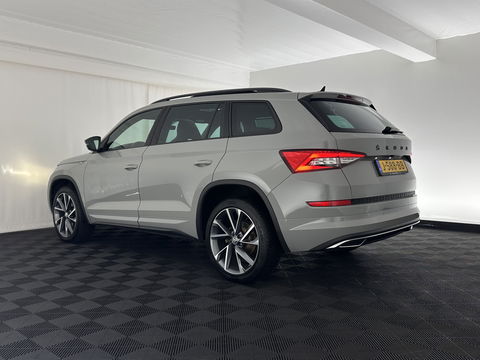 Škoda Kodiaq 1.5 TSI Sportline Business (INCL-BTW) Aut. *PANO | LEATHER-MICROFIBRE | FULL-LED | MEMORY-PACK | DIGI-COCKPIT | NAVI-FULLMAP | CAMERA | DAB+ | AMBIENT-LIGHT | KEYLESS | DAB+ | CARPLAY | PRIVACY-GLASS | 20"ALU*