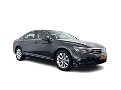 Volkswagen Passat 1.4 TSI PHEV GTE Business (INCL-BTW) Aut. *FULL-LED | DIGI-COCKPIT | ADAPTIVE-CRUISE | NAVI-FULLMAP | KEYLESS | DAB+ | COMFORT-SEATS | SHIFTPADDLES | PRIVACY-GLASS | PDC | CAMERA | CARPLAY | 17''ALU*