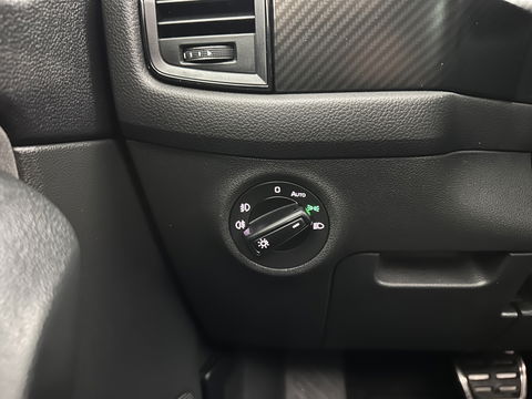 Škoda Kodiaq 1.5 TSI Sportline Business (INCL-BTW) Aut. *PANO | LEATHER-MICROFIBRE | FULL-LED | MEMORY-PACK | DIGI-COCKPIT | NAVI-FULLMAP | CAMERA | DAB+ | AMBIENT-LIGHT | KEYLESS | DAB+ | CARPLAY | PRIVACY-GLASS | 20"ALU*
