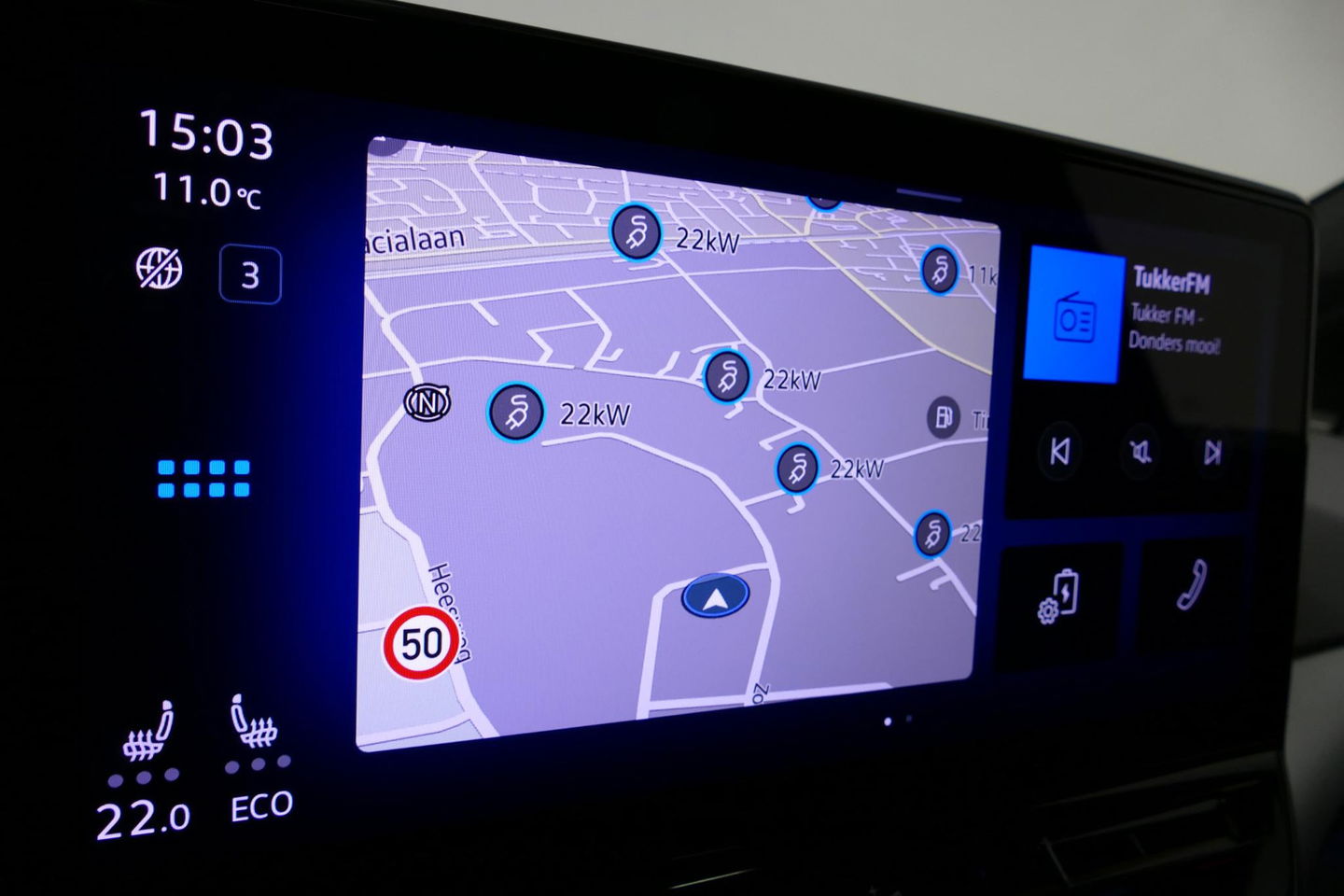 Volkswagen ID.4 First Max 77 kWh / SOH 92% / Panoramadak / Matrix LED IQ.Light / Elektr. verstelbare voorstoelen + memory / HUD Augmented Reality / Rondomzichtcamera / Apple Carplay - Android Auto / Stoelverwarming / 21'' LMV / Keyless / Achteruitrijcamera / Navigatie / 