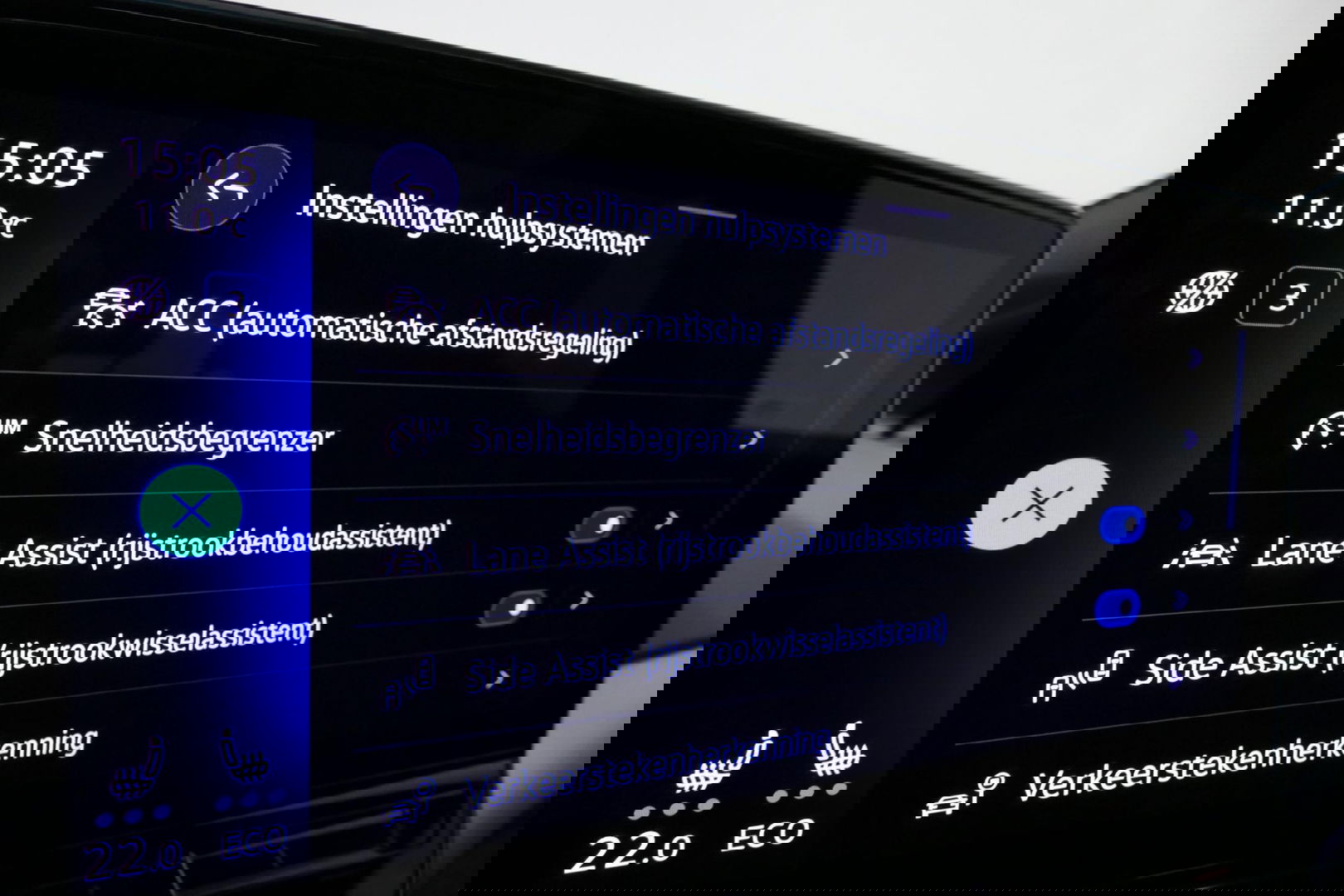 Volkswagen ID.4 First Max 77 kWh / SOH 92% / Panoramadak / Matrix LED IQ.Light / Elektr. verstelbare voorstoelen + memory / HUD Augmented Reality / Rondomzichtcamera / Apple Carplay - Android Auto / Stoelverwarming / 21'' LMV / Keyless / Achteruitrijcamera / Navigatie / 
