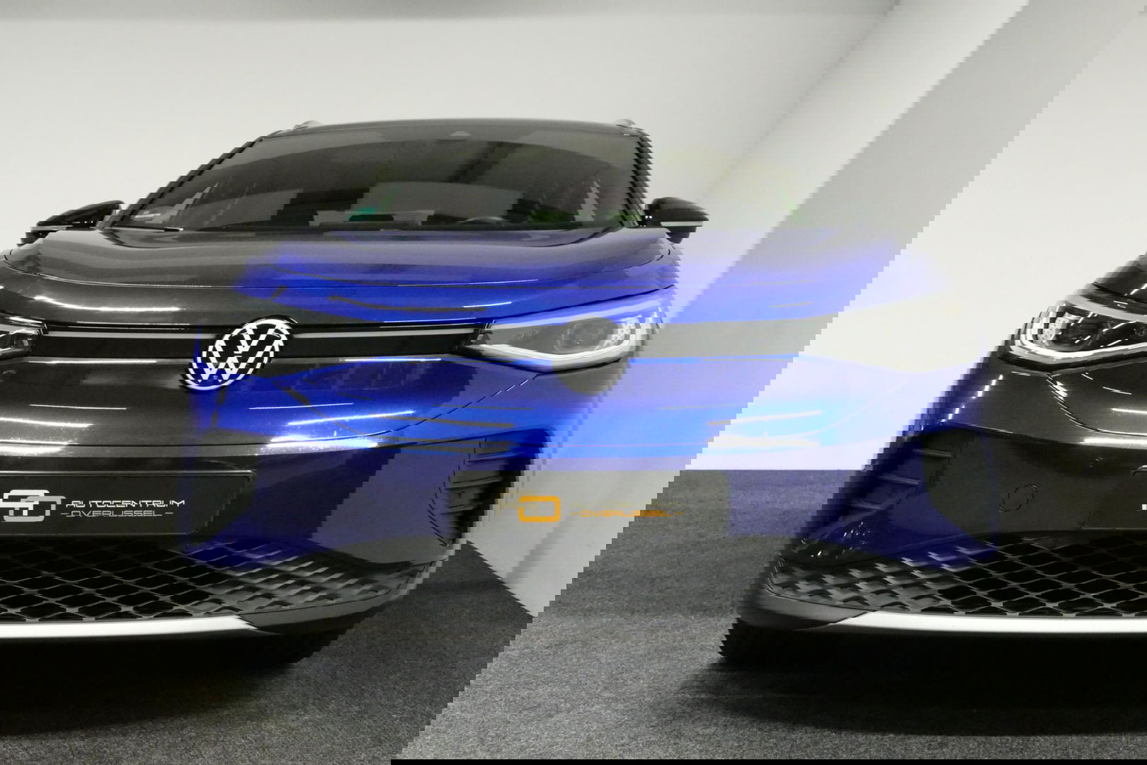 Volkswagen ID.4 First Max 77 kWh / SOH 92% / Panoramadak / Matrix LED IQ.Light / Elektr. verstelbare voorstoelen + memory / HUD Augmented Reality / Rondomzichtcamera / Apple Carplay - Android Auto / Stoelverwarming / 21'' LMV / Keyless / Achteruitrijcamera / Navigatie / 