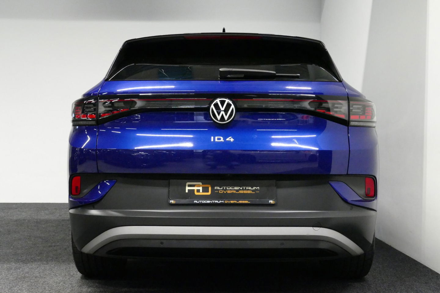 Volkswagen ID.4 First Max 77 kWh / SOH 92% / Panoramadak / Matrix LED IQ.Light / Elektr. verstelbare voorstoelen + memory / HUD Augmented Reality / Rondomzichtcamera / Apple Carplay - Android Auto / Stoelverwarming / 21'' LMV / Keyless / Achteruitrijcamera / Navigatie / 