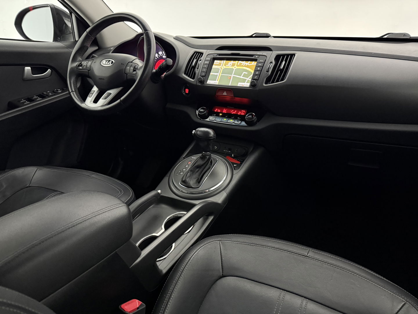 Kia Sportage 2.0 X-clusive | Camera | Trekh. | Stoelverw. | Navi | Leder | Parkeersens. | NAP