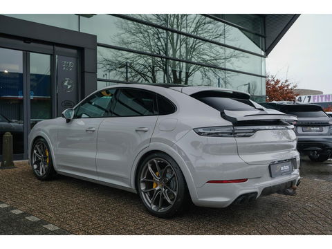Porsche Cayenne Coupé 3.0 E-Hybrid 462PK Krijtgrijs SportDesign Luchtvering Lightweight Package Carbon Dak 4-wielsturing NLauto
