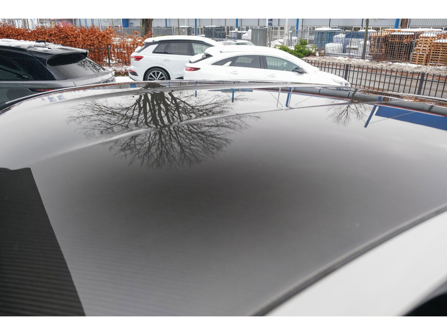 Porsche Cayenne Coupé 3.0 E-Hybrid 462PK Krijtgrijs SportDesign Luchtvering Lightweight Package Carbon Dak 4-wielsturing NLauto