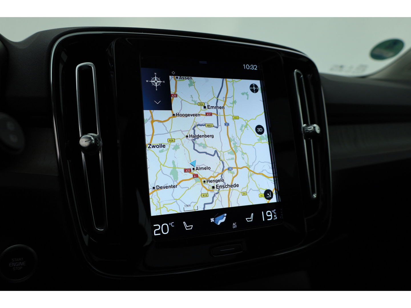 Volvo XC40 1.5 T5 Recharge Inscription | Pano-dak | 360 camera | Trekhaak | H&K audio | ACC+Blis | Stoel + stuurverwarming |