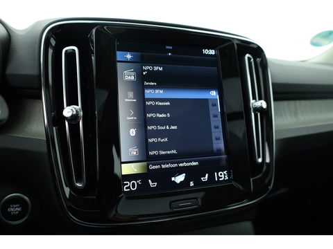 Volvo XC40 1.5 T5 Recharge Inscription | Pano-dak | 360 camera | Trekhaak | H&K audio | ACC+Blis | Stoel + stuurverwarming |