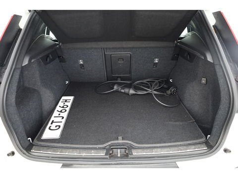 Volvo XC40 1.5 T5 Recharge Inscription | Pano-dak | 360 camera | Trekhaak | H&K audio | ACC+Blis | Stoel + stuurverwarming |